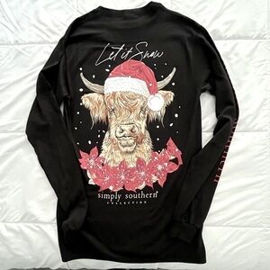 Simply Southern “Let It Snow” size Small. Black